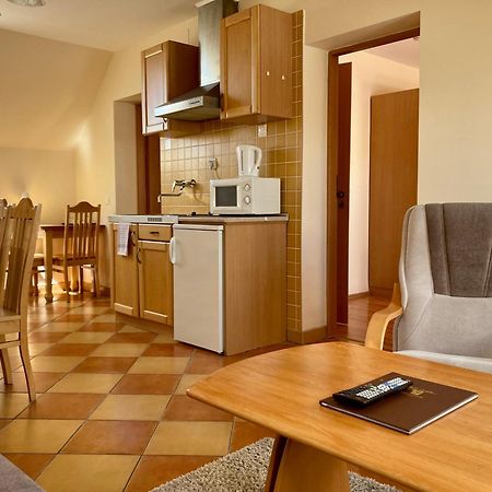 Het Vezer Apartmanhotel Komárom Zewnętrze zdjęcie