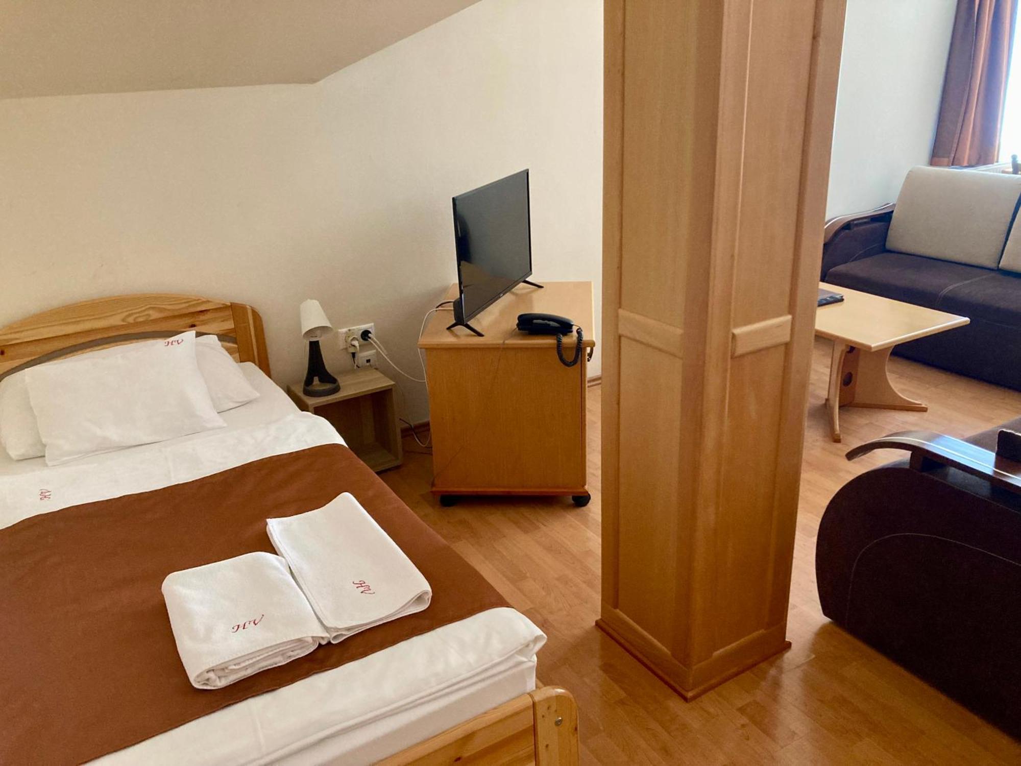 Het Vezer Apartmanhotel Komárom Pokój zdjęcie